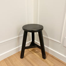 Load image into Gallery viewer, black stool elm
